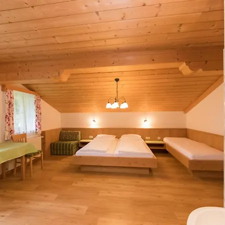 Gaestehaus Muellauer 莱奥冈