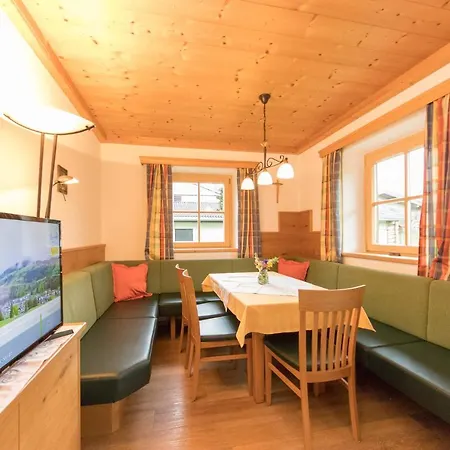 Gaestehaus Muellauer 아파트 레오강